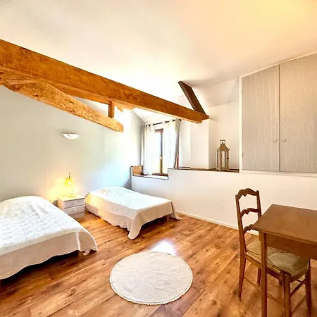 Casa de Férias Grange Authentique Avec Vue, Piscine Chauffee Et Wifi *