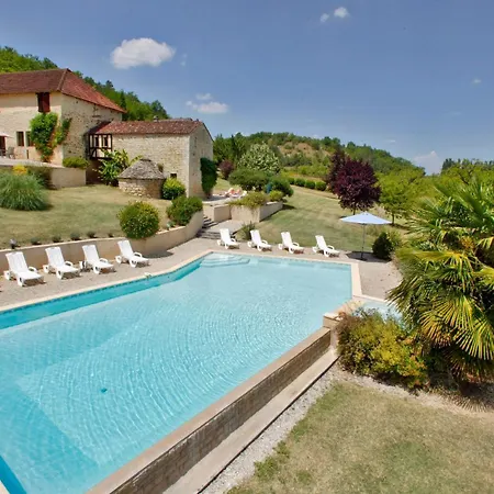 Casa vacanze Les Terrasses-Gite Authentique Avec Vue, Piscine Chauffee Et Wifi- La Grange D'Heloise- Daglan
