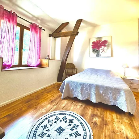 Casa de Férias Grange Authentique Avec Vue, Piscine Chauffee Et Wifi Daglan