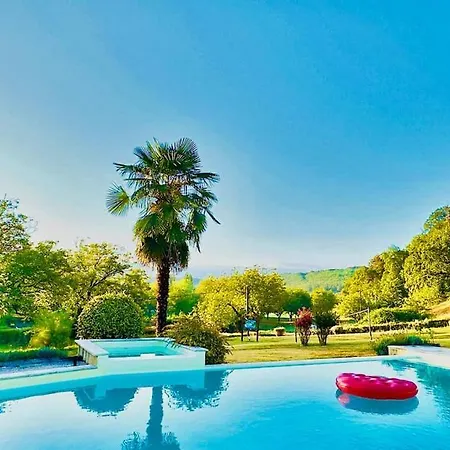 Les Terrasses-Gite Authentique Avec Vue, Piscine Chauffee Et Wifi- La Grange D'Heloise- Casa vacanze Daglan