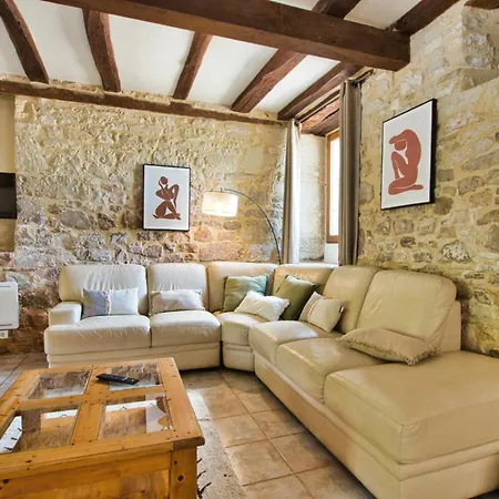 Casa de Férias Grange Authentique Avec Vue, Piscine Chauffee Et Wifi Daglan